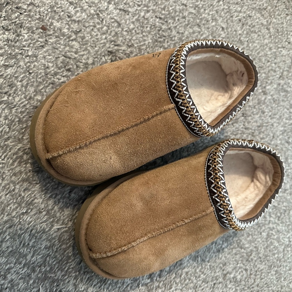 UGG Tasman Slippers